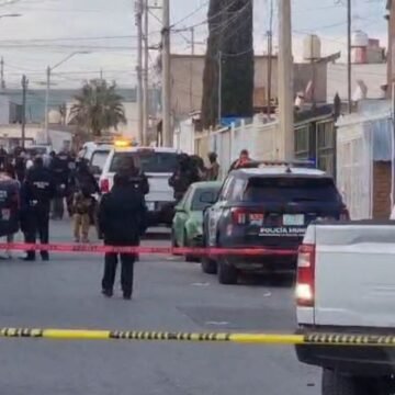 Hallan básculas en casa de policía asesinado; FGE investiga posible vínculo con narcomanta