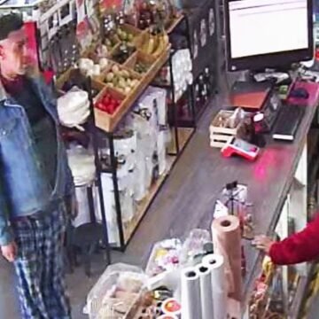 ¡Captados en video!  Rateros azotan a pequeños comercios