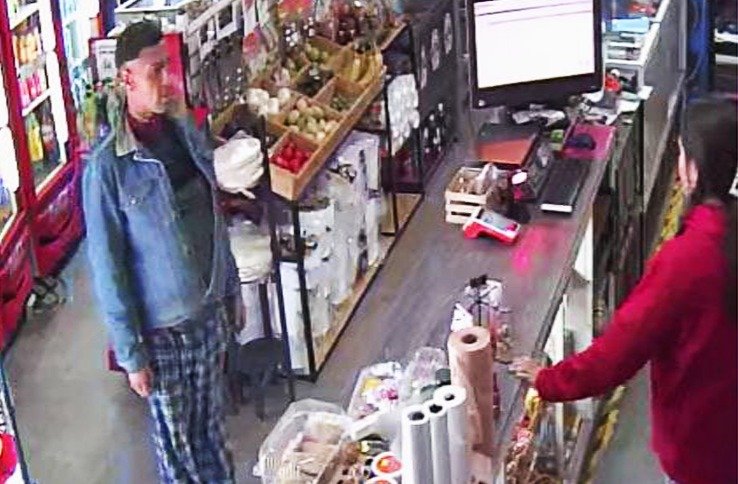 ¡Captados en video!  Rateros azotan a pequeños comercios