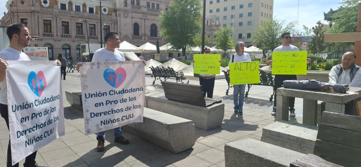 1000013864 “Protestan frente al Congreso por los derechos de la infancia y contra el aborto”