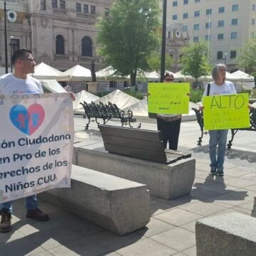 1000013864 “Protestan frente al Congreso por los derechos de la infancia y contra el aborto”