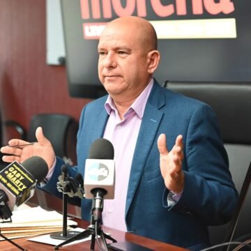 Trabajo mata grilla: Estrada responde a críticas sobre Ariadna Montiel