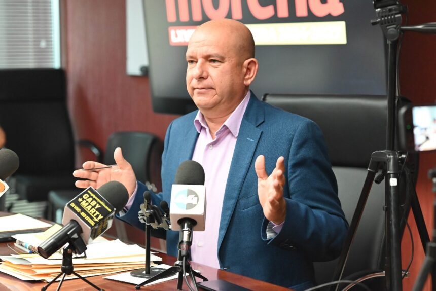 Trabajo mata grilla: Estrada responde a críticas sobre Ariadna Montiel