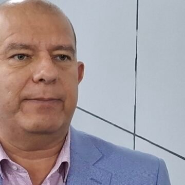 Pide Cuauhtémoc Estrada seriedad ante crisis por gusano barrenador; advierte que cierre de frontera no es solución sencilla