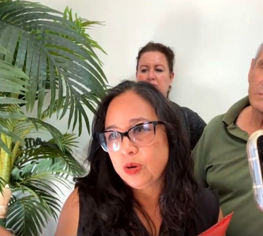 Vecinos de Sierra Azul niegan apoyo de diputado Carlos Olson y respaldan denuncia de Brenda Ríos