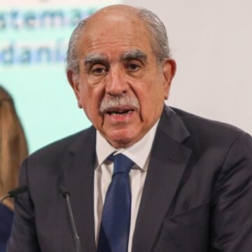 Pablo Gómez presenta plan para reforma electoral entre críticas y escepticismo político