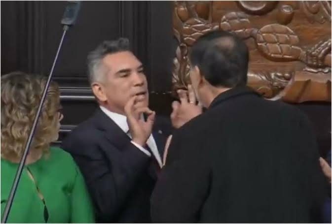 Encuesta: 82% de mexicanos se enteró de la pelea entre Alito y Noroña en el Senado