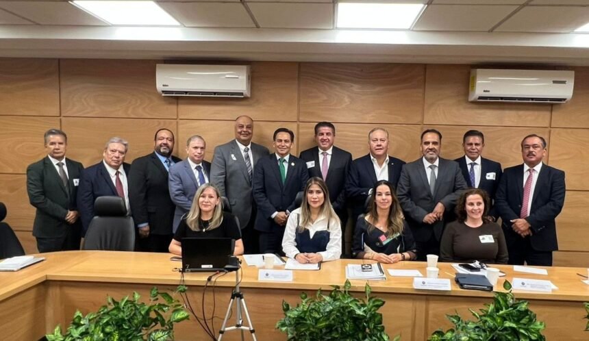 Se reúnen agentes aduanales de Ciudad Juárez con legisladores, para analizar impacto y promover acciones ante inminente cierre del puente Córdoba-Américas a los camiones de carga.