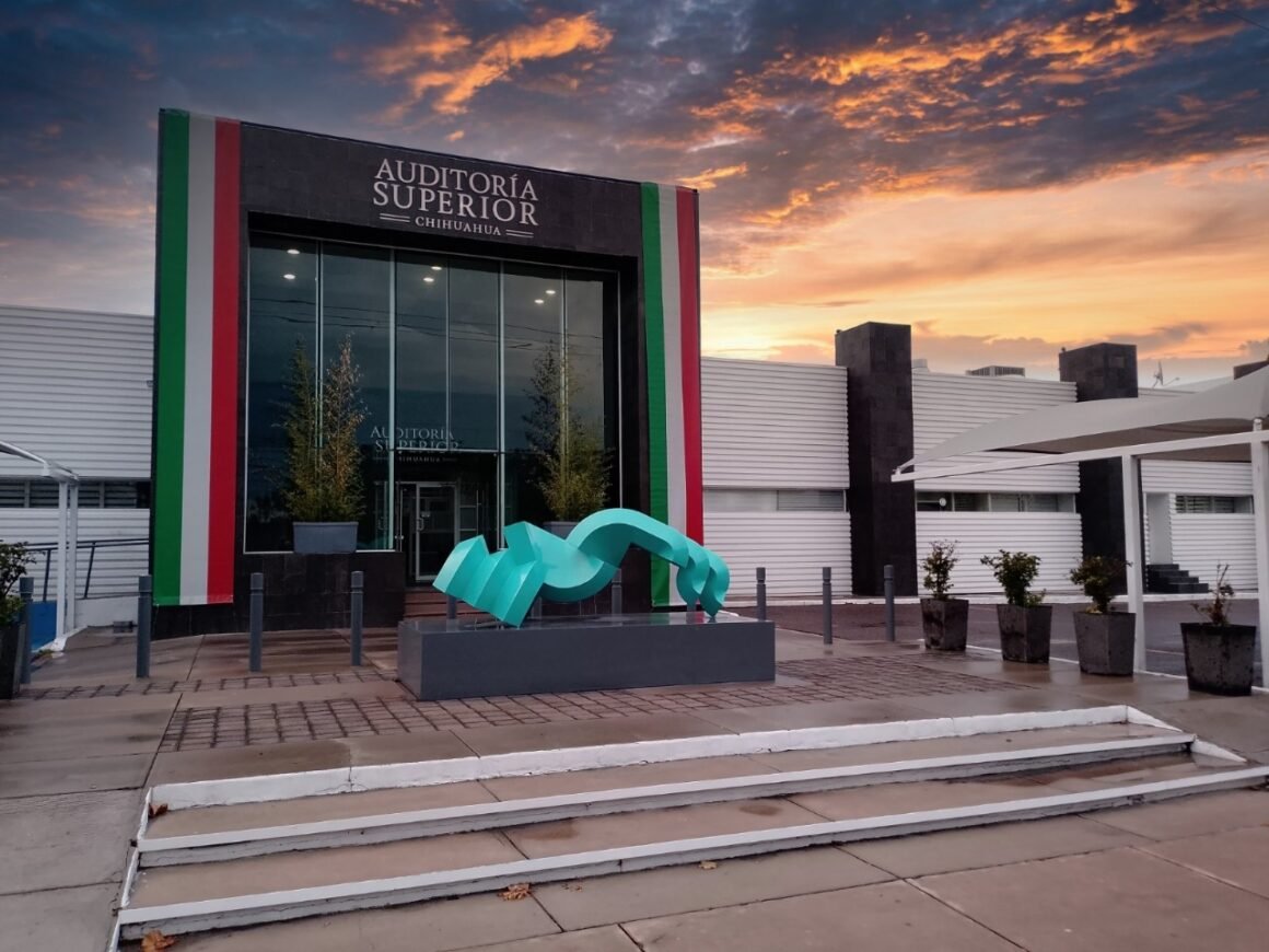 Mano blanda con los grandes, mano de hierro con los pequeños