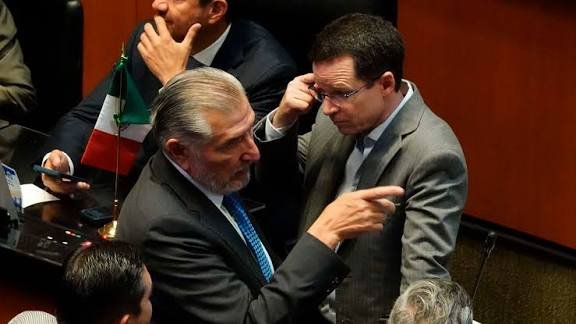 images (99) Adán Augusto se deslinda y confronta a Anaya