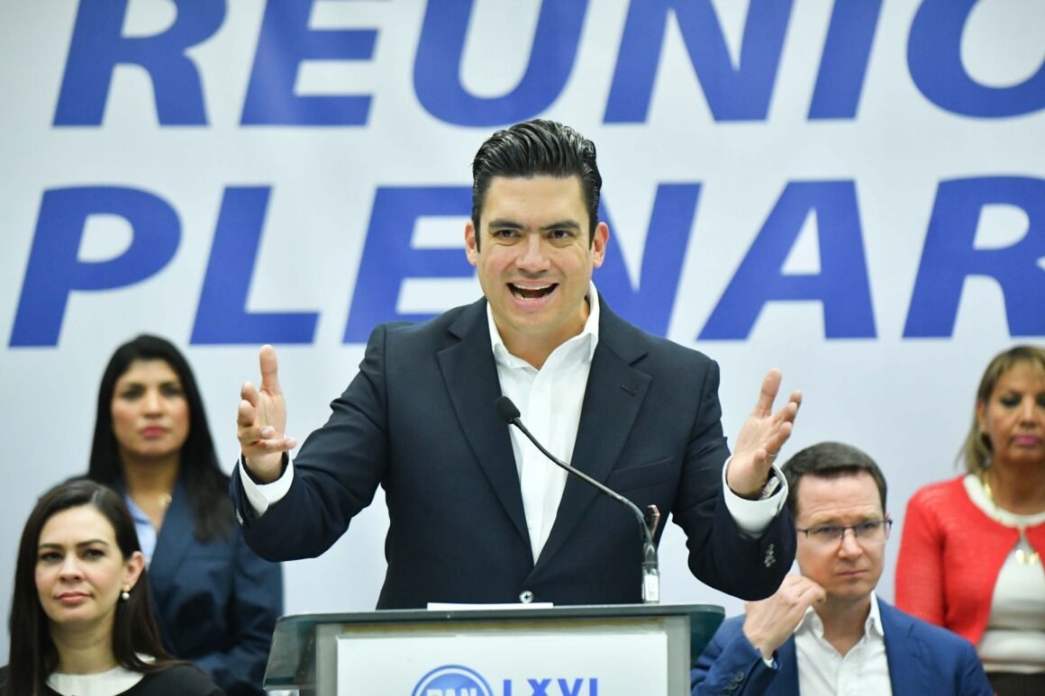 El PAN se rearma para competir sin el PRI rumbo a 2027