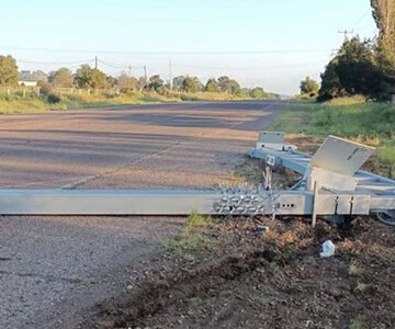 Derriban-arco-Centinela-en-carretera-Guerrero–Madera (1) El precio del silencio: Héctor Acosta encubre el fracaso de Centinela a cambio de su reelección