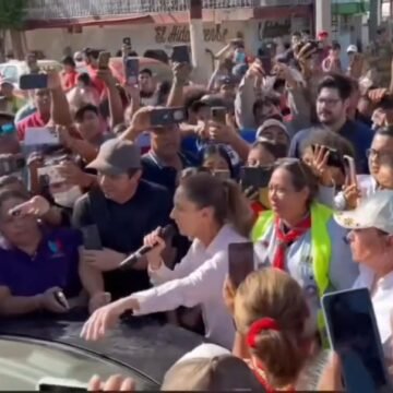 Sheinbaum fue recibida con reclamos en Poza Rica; acusan bloqueo de apoyos por parte de Rocío Nahle
