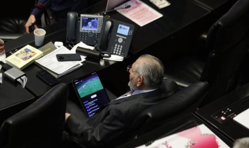 IMG-20251001-WA0014 Adán Augusto: blindado desde la curul… y con el fútbol de frente