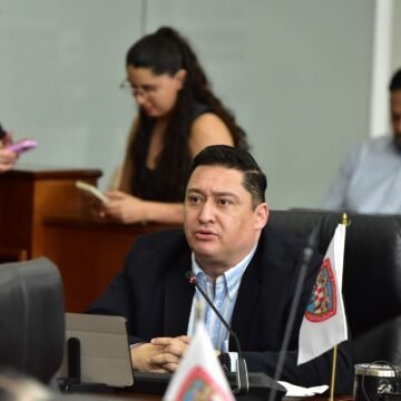 Diputado panista califica de “cortina de humo” acusación de Morena sobre cobros vehiculares