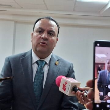 Pide presidente del Congreso que las mesas de seguridad sesionen ante violencia en Parral; afirma que el Legislativo “no es competente” en la materia