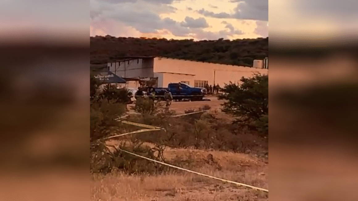 Van 8 muertos y 10 heridos tras ataque en el carril Santa Teresa