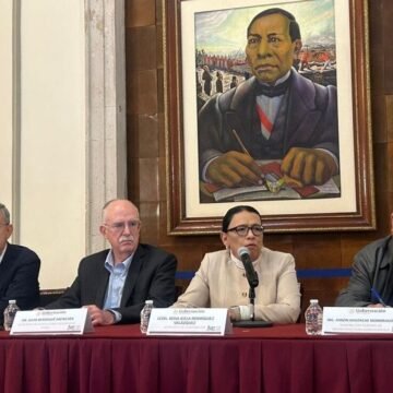 5KXL6P5AJNEJNO4KMOWWT4AQDQ Segob acusa intereses políticos detrás de bloqueos; productores rechazan reunión y mantienen paro