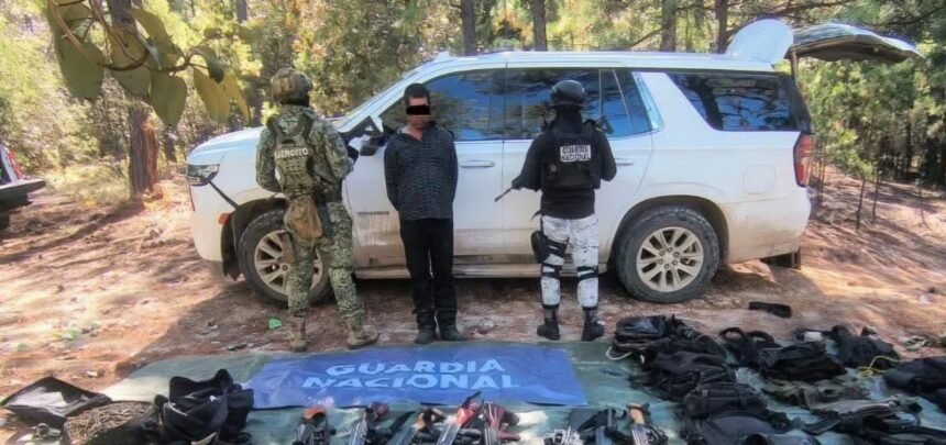 Aseguran arsenal y detienen a un hombre en operativo militar en Guachochi