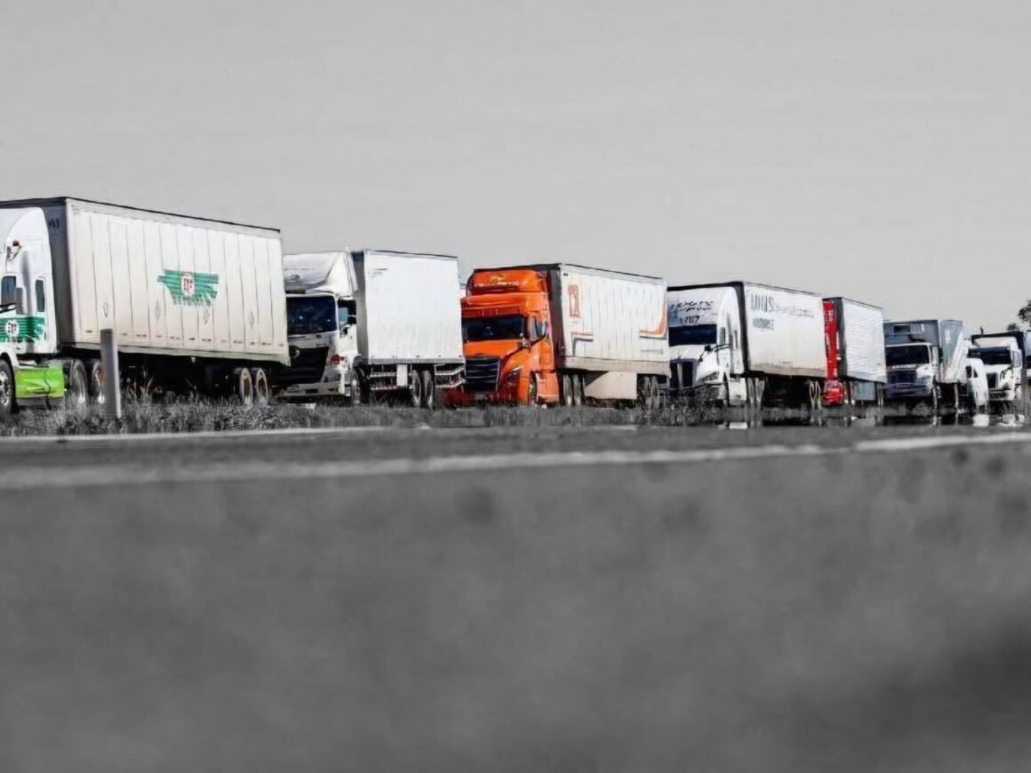 FB_IMG_1764339787106(1) Se libera el bloqueo en Camargo; solo permanece cerrado un tramo de la México 45