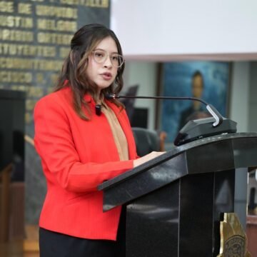 Maru Campos se publicita con 837 millones de los chihuahuenses; denuncia diputada Argüelles