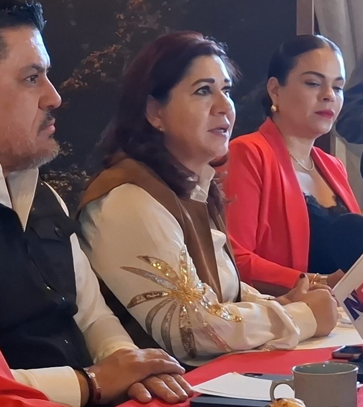 Síndica de Camargo denunciará violencia política de género; alcalde despide a empleados del PRI