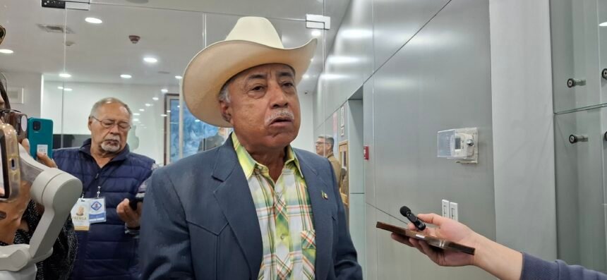 20251204_111753 “El amor por Chihuahua se demuestra, no se pinta”: Arturo Zubía acusa traición al campo por la nueva Ley General de Aguas