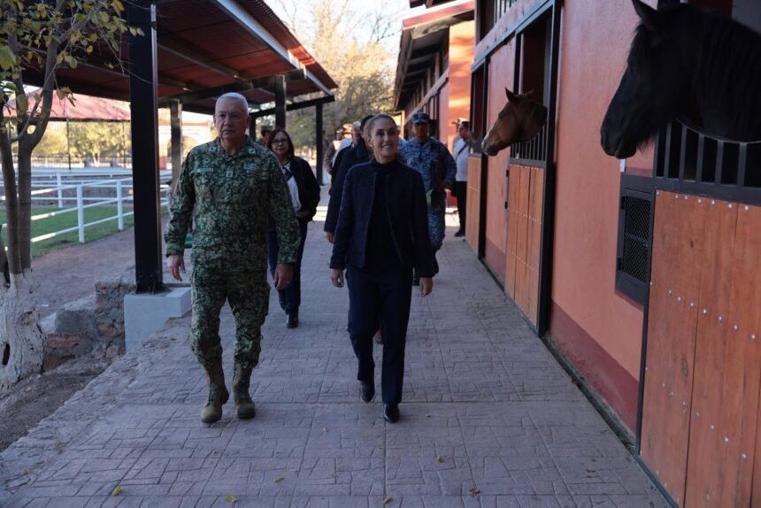 Sheinbaum recorre el Campo Militar de Santa Gertrudis y reconoce a las Fuerzas Armadas