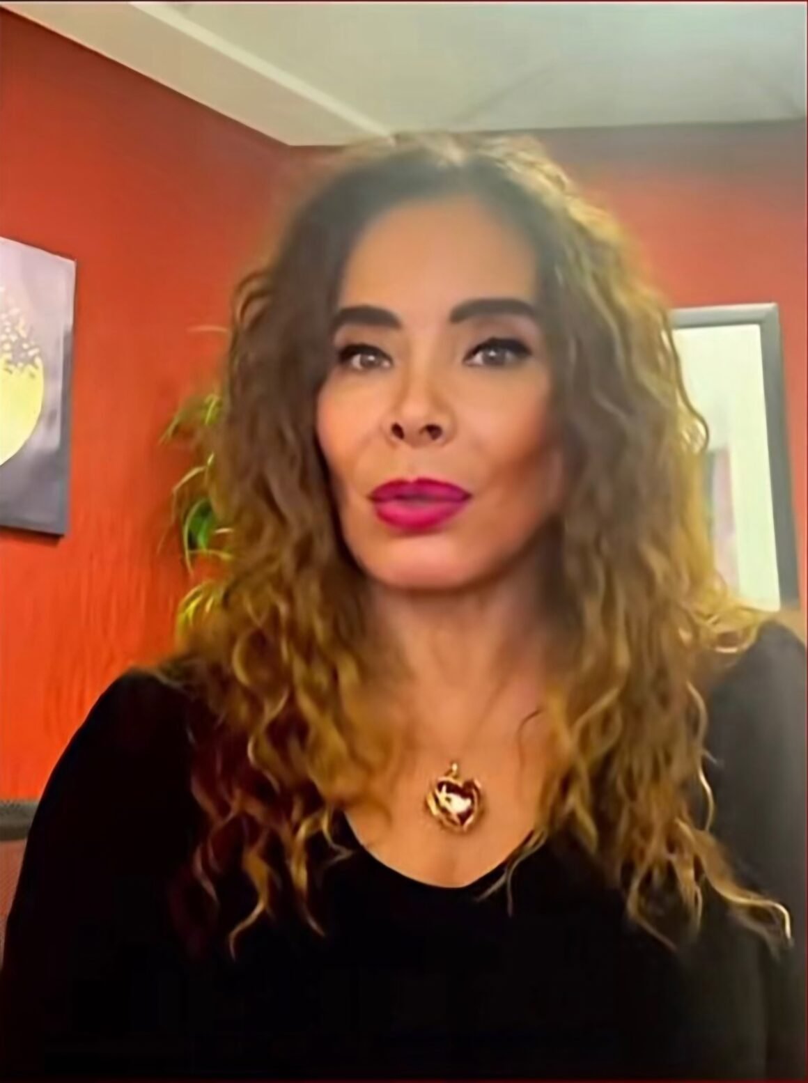 Llama diputada María Antonieta Pérez Reyes a reunión urgente con automovilistas que tengan quejas contra aseguradoras