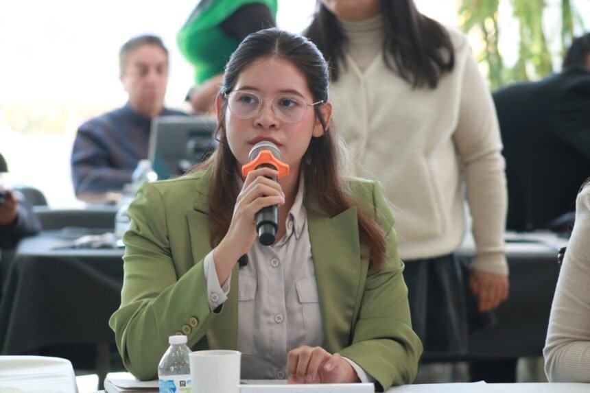 Morena exhibe vacíos técnicos y contradicciones del secretario de Salud en comparecencia