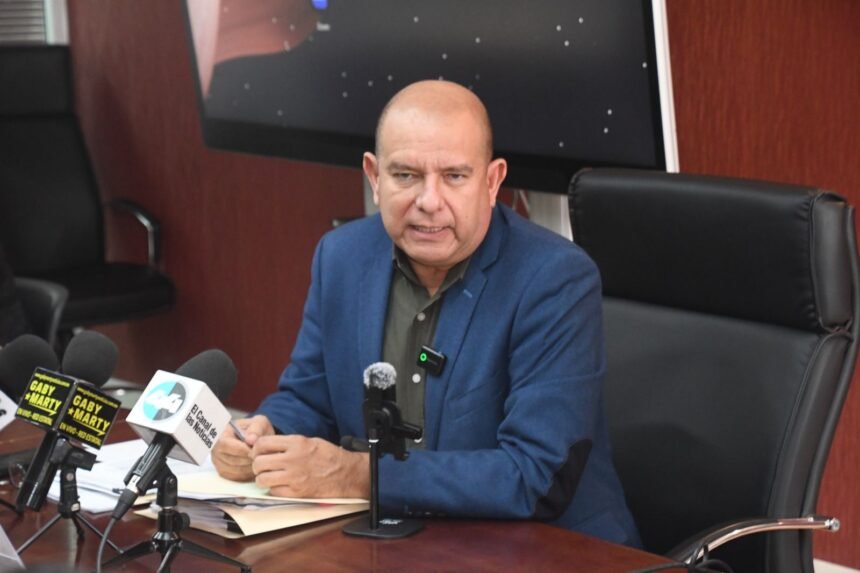 Cuauhtémoc Estrada acusa que nueva deuda compromete a cuatro futuras administraciones