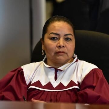 images - 2025-12-18T022628.972 Cruz Pérez Cuéllar pisa la capital y convive con los medios