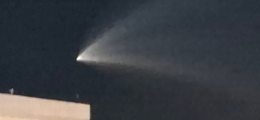 Satélite de Starlink cruza el cielo de Chihuahua y es captado por ciudadanos