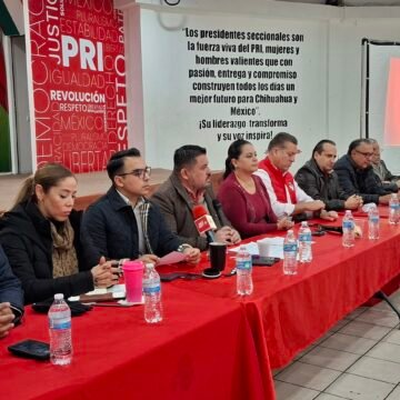 Alejandro Domínguez aclara que Santiago de la Peña no es militante del PRI