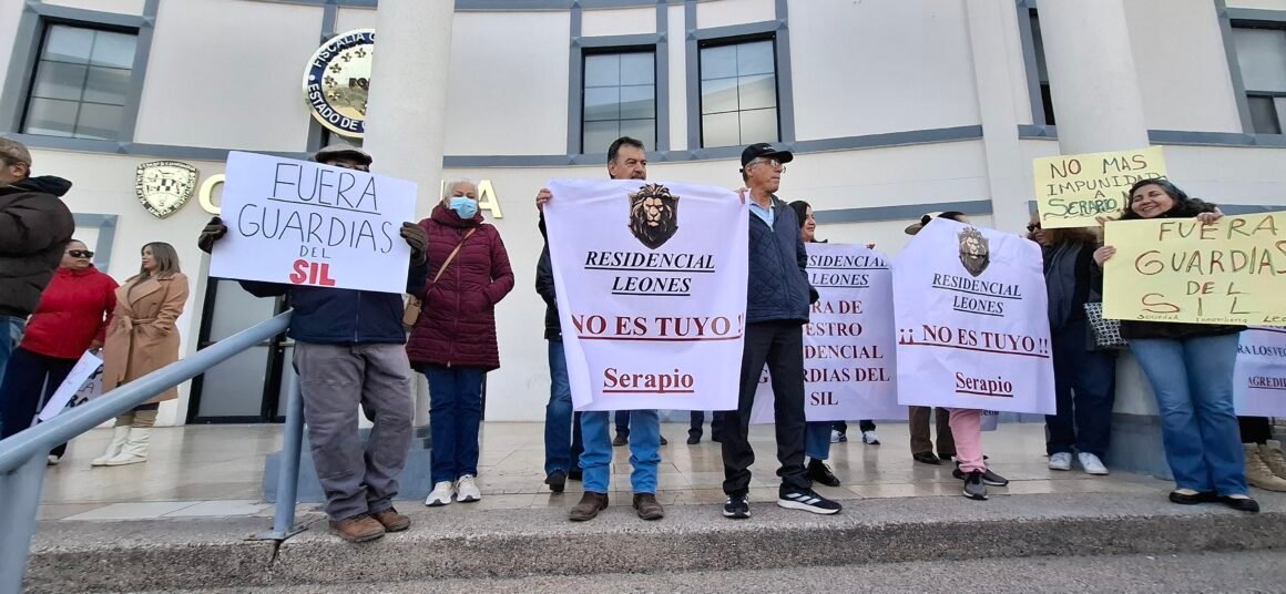 Vecinos del residencial Leones denuncian a Héctor Muñoz Arrieta y bloquean Paseo Bolívar