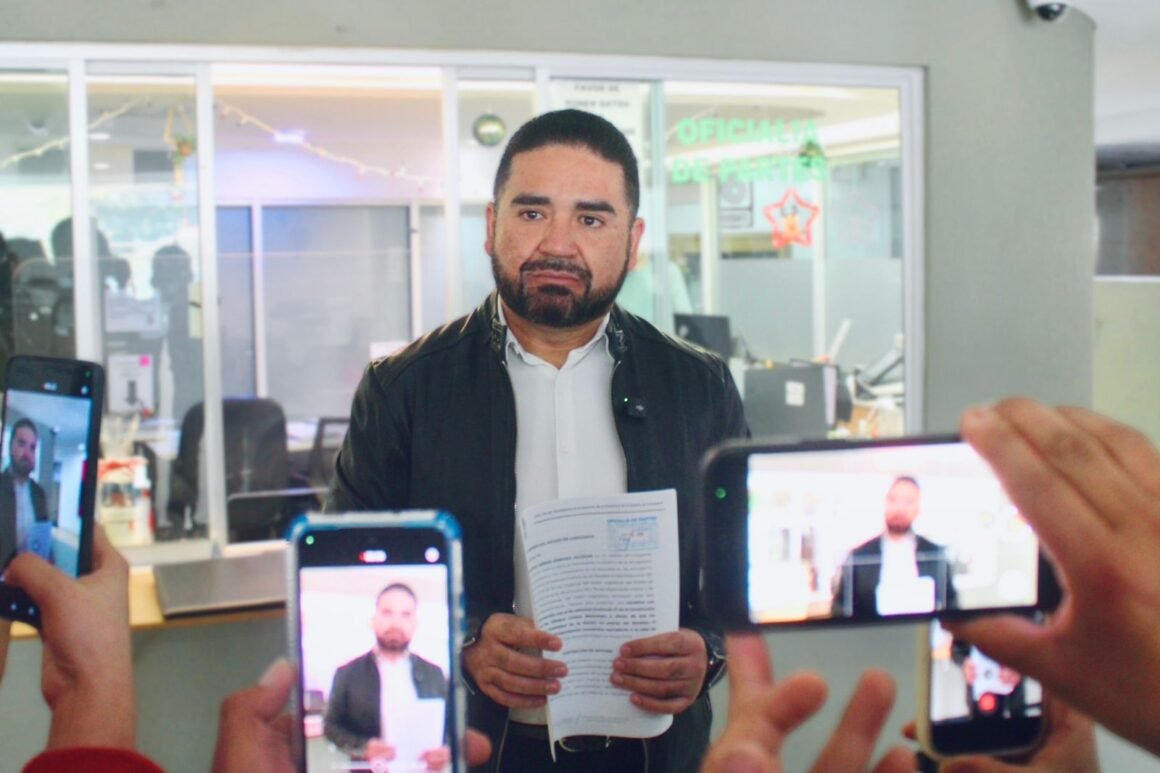 Francisco Sánchez presenta reforma constitucional para frenar regalo de petróleo a Cuba