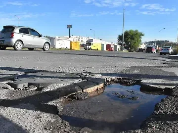 Presume Bonilla reparación de casi 4 mil baches en Chihuahua