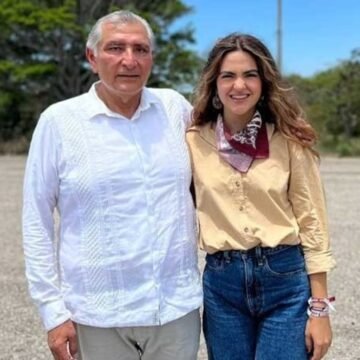 A5RFJAKQFRHGJOHPYZ7XXP2VGM Andrea Chávez y la caja del Senado