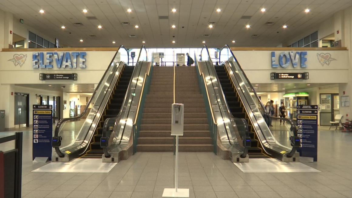 Elevate-Love-2 EE.UU. suspende todos los vuelos en el Aeropuerto de El Paso por 10 días