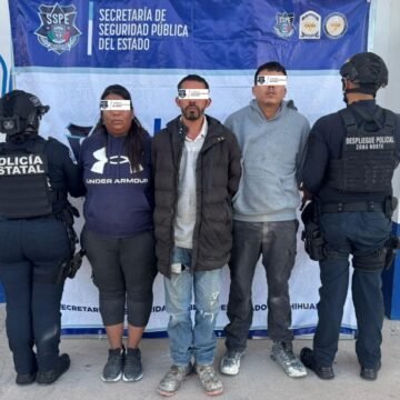 Detienen a tres personas armadas en Ojinaga; aseguran armas, cartuchos y presunta droga