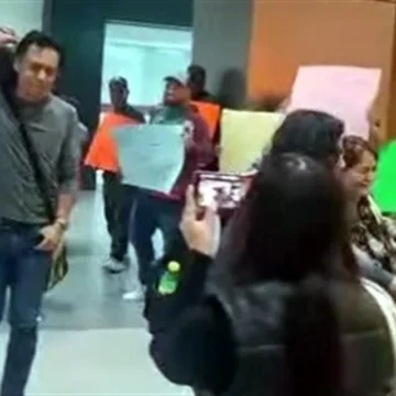 El regreso incómodo de Marx Arriaga