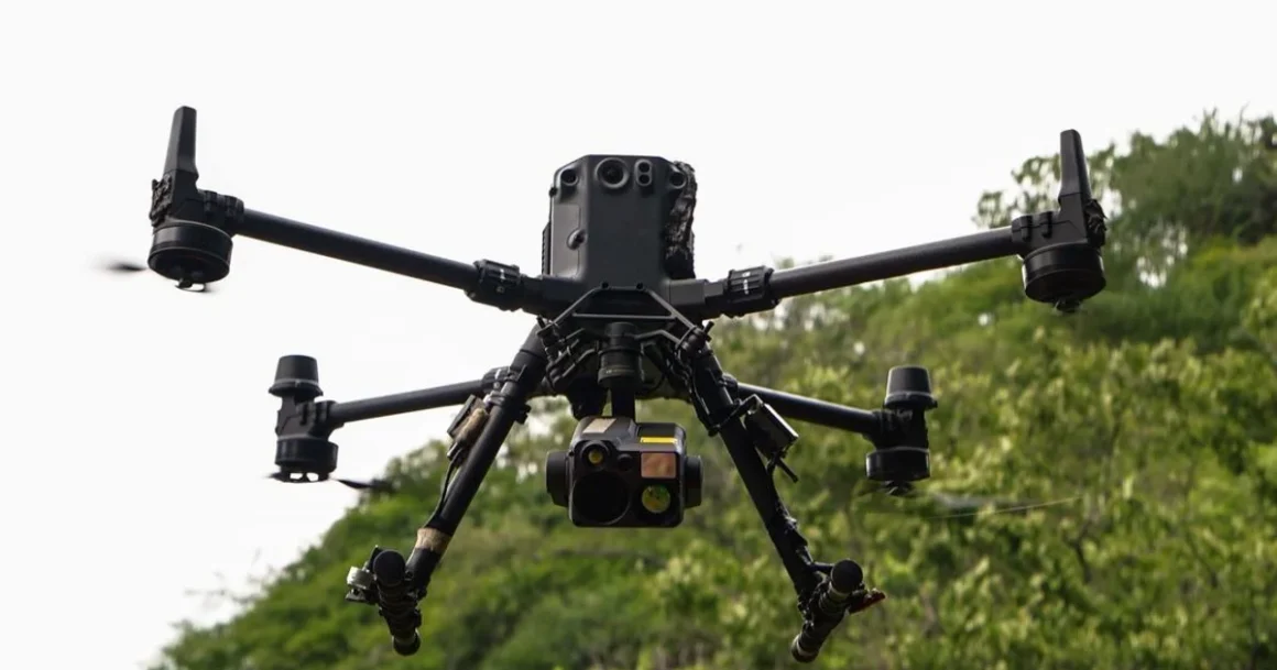 Drones ligados a cárteles provocan suspensión temporal de vuelos en el aeropuerto de El Paso