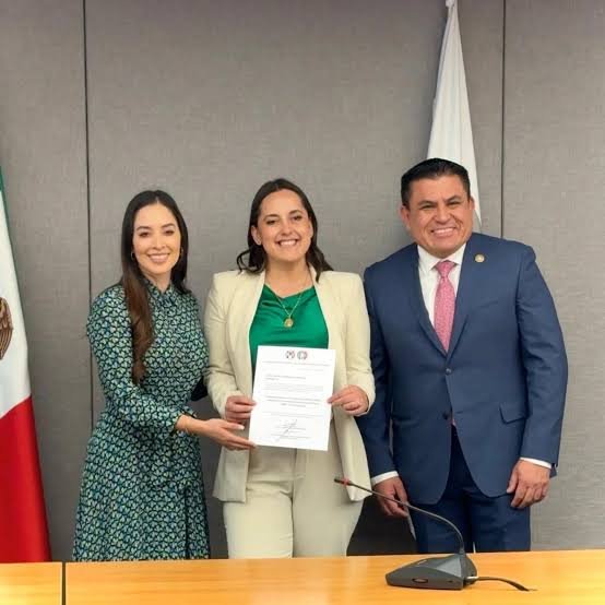 Rosy levanta la mano: la sucesión de Domínguez ya empezó