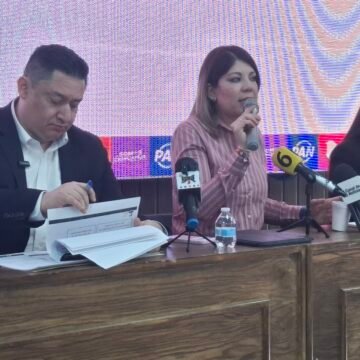 Daniela Álvarez acude al Congreso para reunión previa del PAN sobre la Casa Dorada