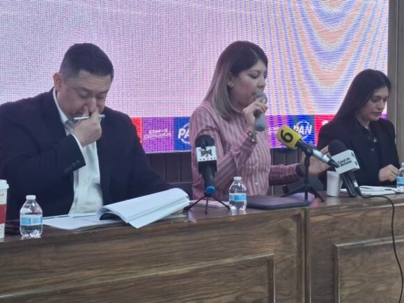 Andrea Chávez incurre en política infantil y sin resultados: Daniela Álvarez