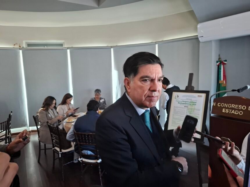 PVEM respeta voto dividido de sus diputados en reforma electoral: Octavio Borunda