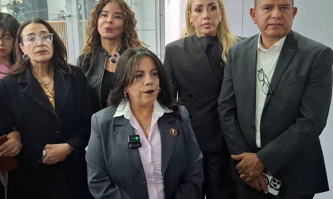 Rentería exige soluciones al transporte en Juárez y responde a secretario de Gobierno