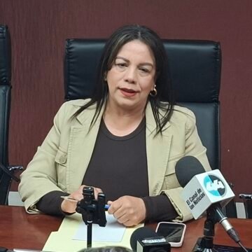 Denuncia diputada de Morena comentarios misóginos de Santiago de la Peña por tema del transporte en Juárez