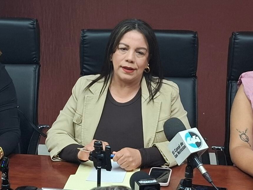 Denuncia diputada de Morena comentarios misóginos de Santiago de la Peña por tema del transporte en Juárez
