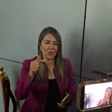 “Es una falsificación de un documento oficial”: Rosana Díaz denuncia firma alterada en oficio contra Adriana Terrazas